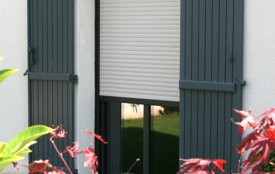 Volets battants roulants et occultants &agrave;&nbsp;Merdrignac