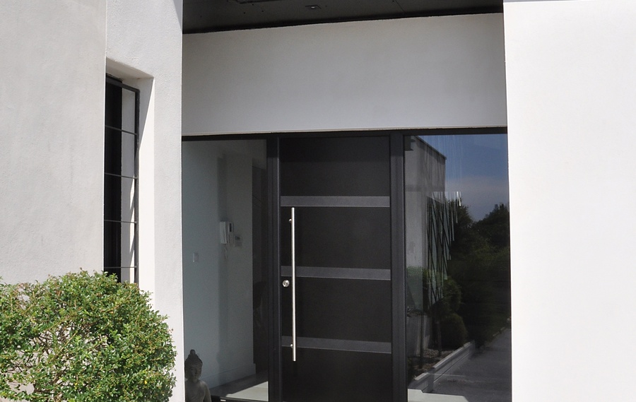 Notre gamme de portes d'entr&eacute;e en ALU CLASSIQUE et CONTEMPORAINE &agrave;&nbsp;Merdrignac