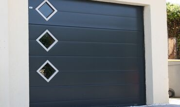 Portes de garage &agrave;&nbsp;MERDRIGNAC